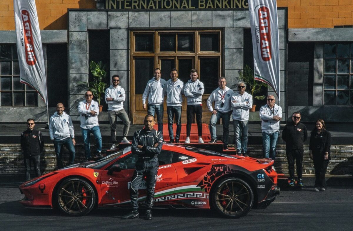 Al momento stai visualizzando Ecco la Ferrari F8 Tributo con cui Fabio Barone tenterà il V° Guinness World Record in Grecia