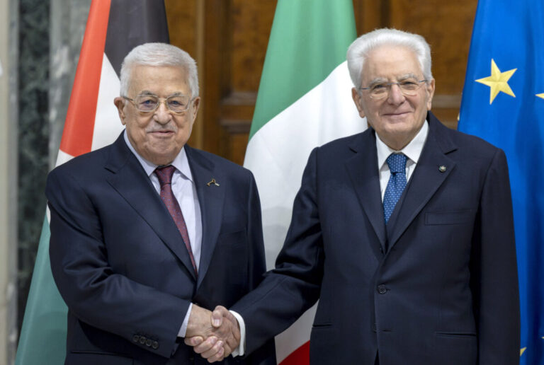 Scopri di più sull'articolo Medioriente, Mattarella riceve Abu Mazen: “La soluzione due popoli-due Stati sia immediata”