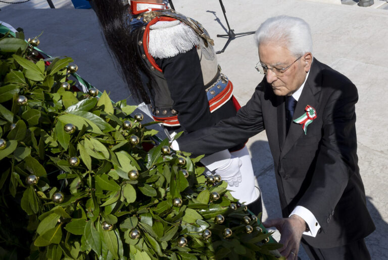 Scopri di più sull'articolo L’Italia celebra la Repubblica, Mattarella: “Con il voto del ‘46 scegliemmo la pace”