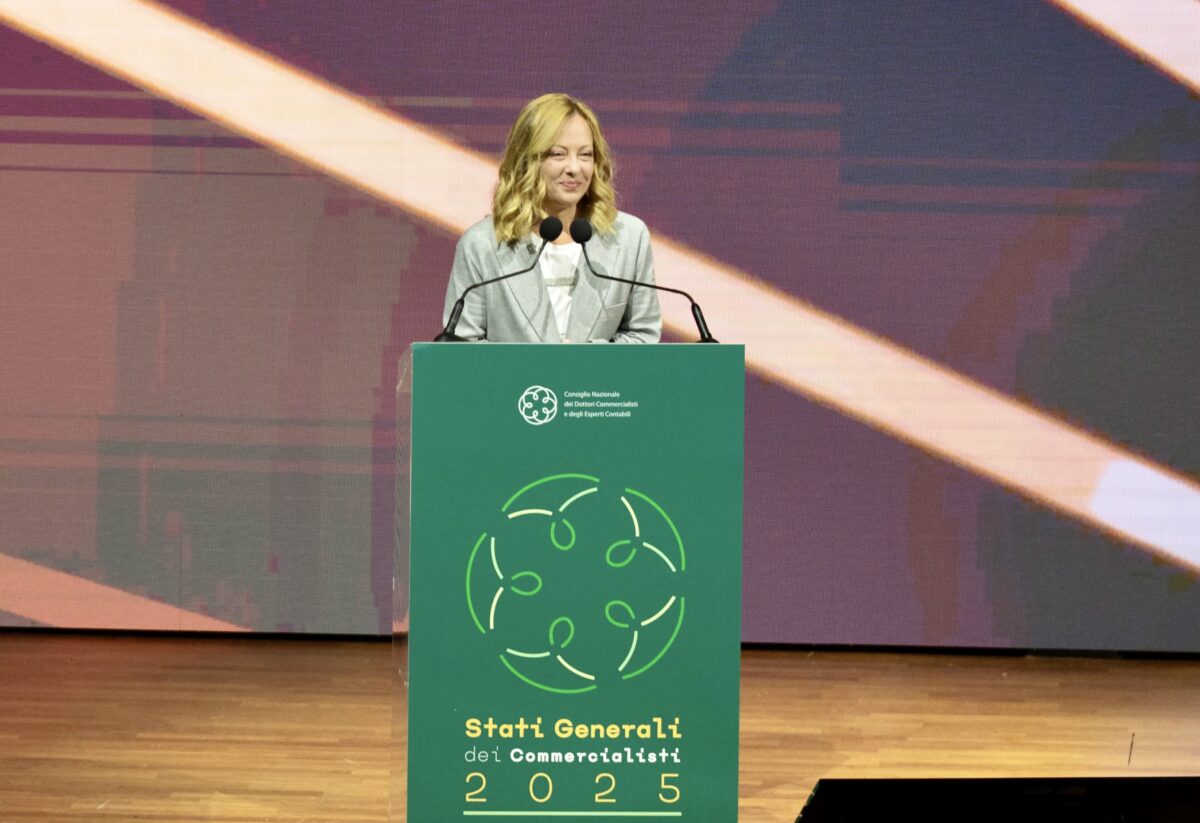 Al momento stai visualizzando Fisco, Meloni promette tagli: “Il ceto medio va sostenuto”