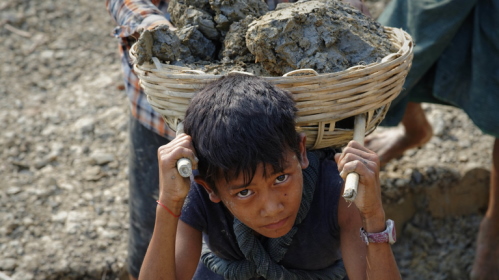 Scopri di più sull'articolo Lavoro minorile, nel mondo 138 milioni di bambini ancora sfruttati