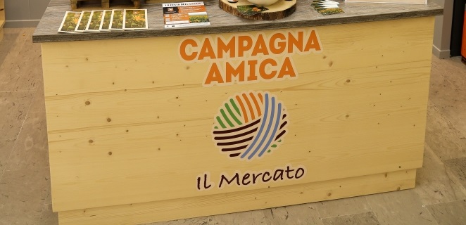 Scopri di più sull'articolo Dalle aule ai mercati: gli studenti degli Istituti agrari e alberghieri portano le loro specialità nei mercati di Campagna Amica