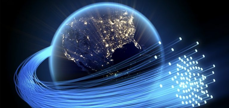 Scopri di più sull'articolo Comunicazioni, l’Italia sempre più connessa: boom della fibra, crescono i dati e Amazon sorpassa Poste nei pacchi