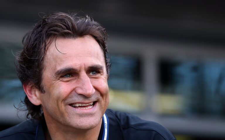 Scopri di più sull'articolo Addio a Zanardi, il campione delle ripartenze. Mattarella: “Un riferimento oltre lo sport”